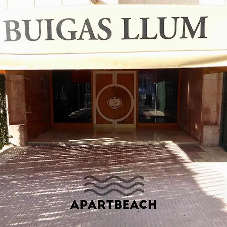 Apartbeach Buigas Llum Center * Salou